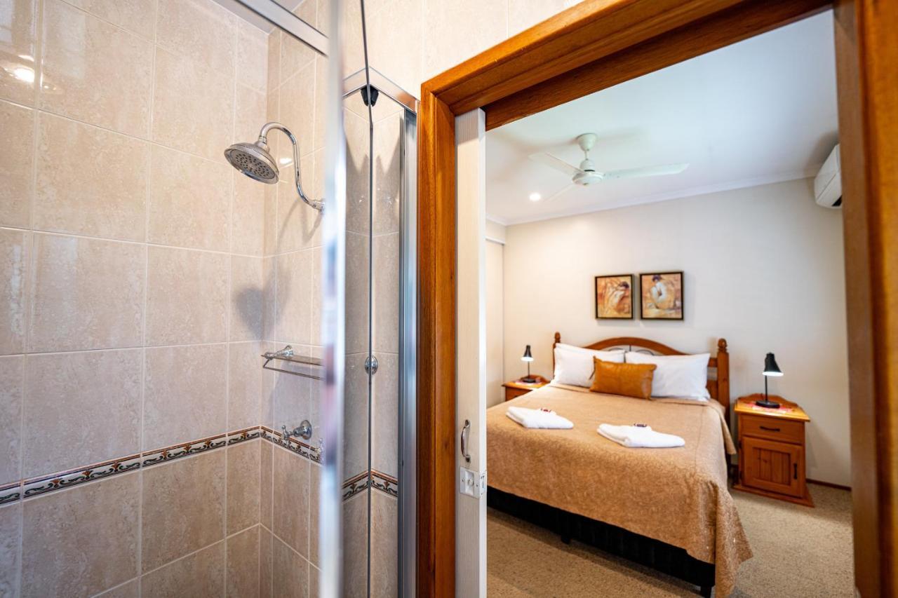 Birds 'N' Bloom Cottages Yungaburra Εξωτερικό φωτογραφία
